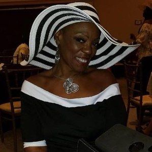 Meet your Posher, Eshe